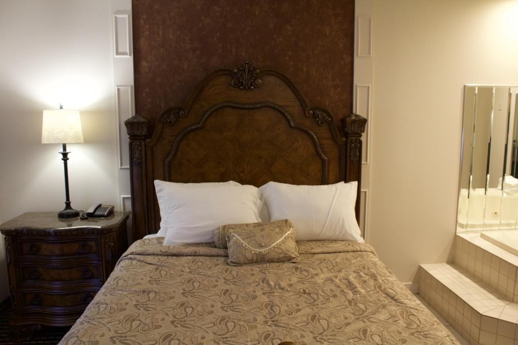 Grewals Inn And Suites ไนแอการาฟอลส์ ภายนอก รูปภาพ