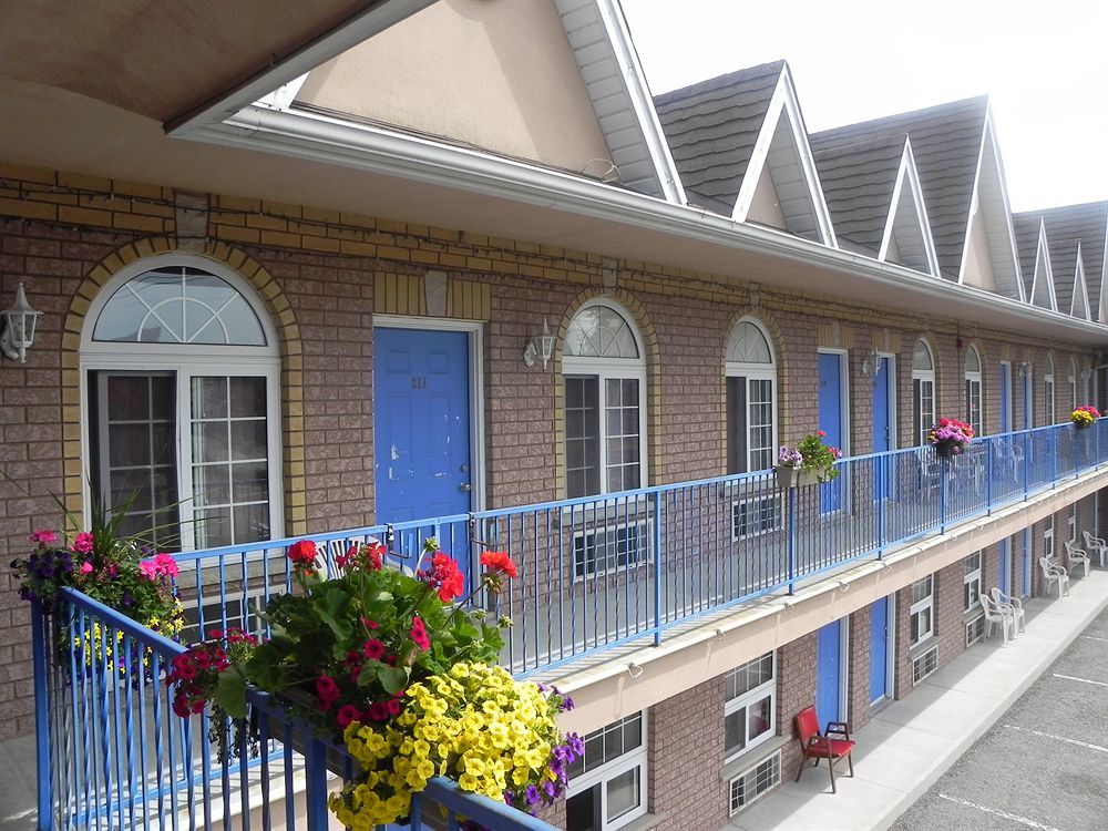 Grewals Inn And Suites ไนแอการาฟอลส์ ภายนอก รูปภาพ