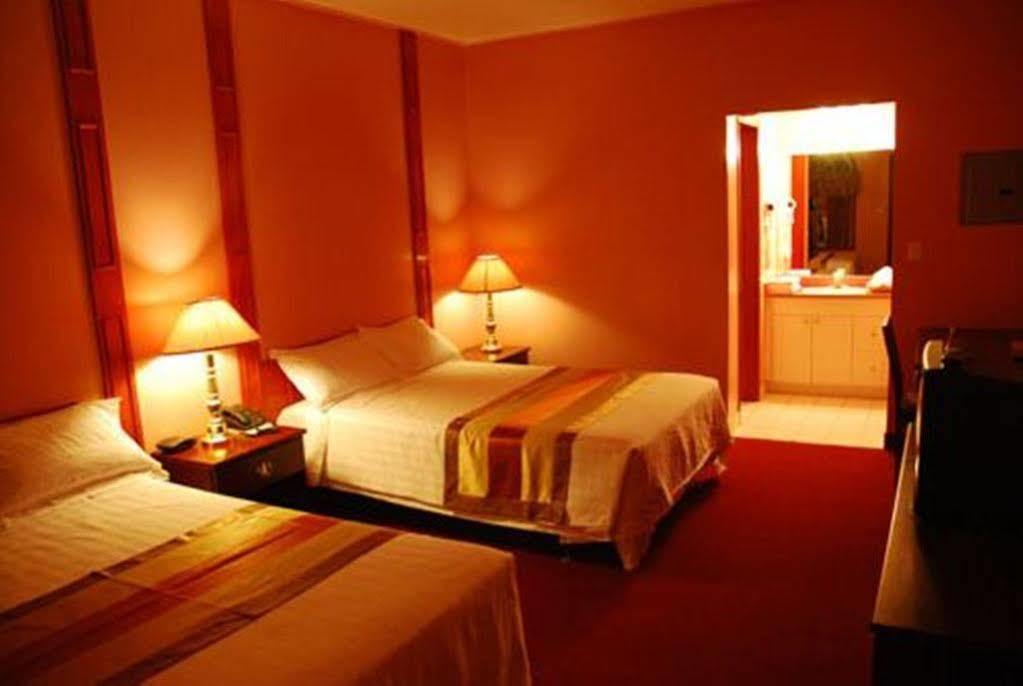 Grewals Inn And Suites ไนแอการาฟอลส์ ภายนอก รูปภาพ